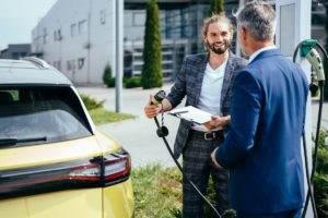 McDonald's, borne charge rapide, EDF, voiture électrique, Izivia