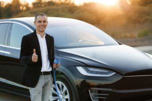 renault-voiture-electrique-prix-abordable-legend-ampere