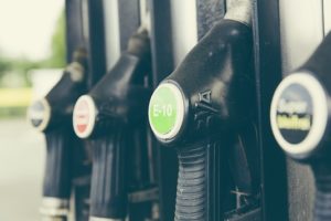 carburant-baisse-prix-automobilistes-economie-taxes