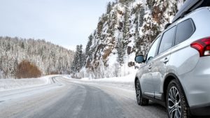 chaines-a-neige-pneus-voiture-securite-hiver