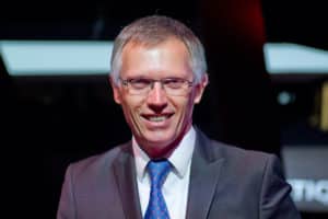 Carlos Tavares, PDG, Stellantis, automobile, industrie automobile, exercice 2023, augmentation, assemblée générale, vote, actionnaire, appel, agences de conseils, licenciement