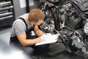 contrôle technique, deux-roues, motards, législation, entrée en vigueur, étude, baromètre, sanction, prix, CT2RM, manifestation