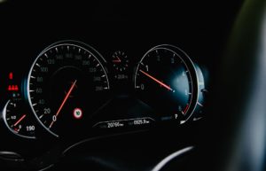 L'AdBlue serait source de nombreux problèmes. Photo de Viktor Theo sur Unsplash