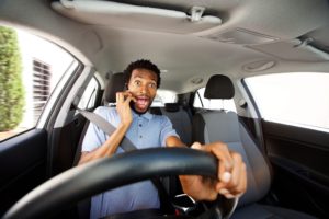 telephone-au-volant-francais-automobilistes-risque