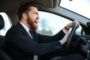 vacances-automobilistes-autoroute-voiture