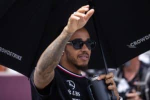 f1-volant-mercedes-simulation-de-course