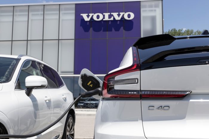 Volvo, voiture électrique, 100%, 2030, Commission européen, interdiction, voiture thermique, vente, Etats-Unis, Chine, marché, baisse, vente, voiture hybride