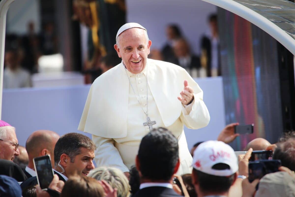 Papamobile : quand le Saint-Père fait sa révolution verte !