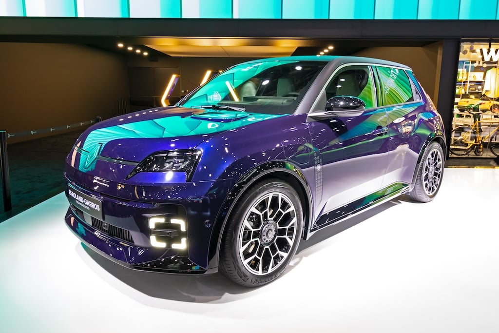 r5-electrique-ventes-tesla