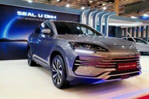 voitures-electriques-byd-ventes-2024-monde