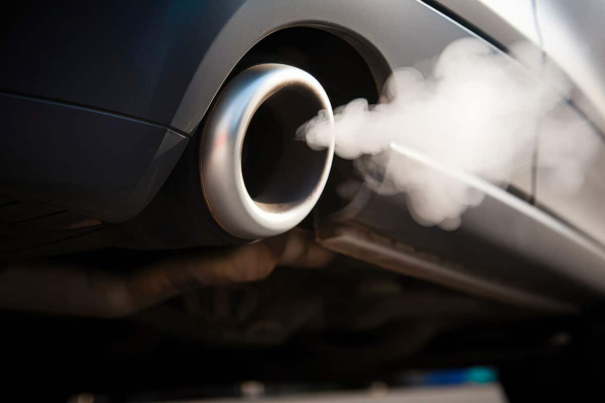 L'interdiction des voitures thermiques en 2035 divise les Français