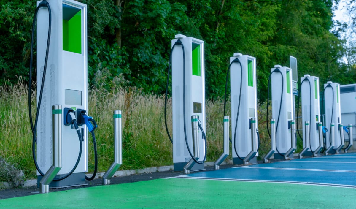 Recharge ultra-rapide : Renault réussit enfin ce que Tesla n’a jamais osé tenter