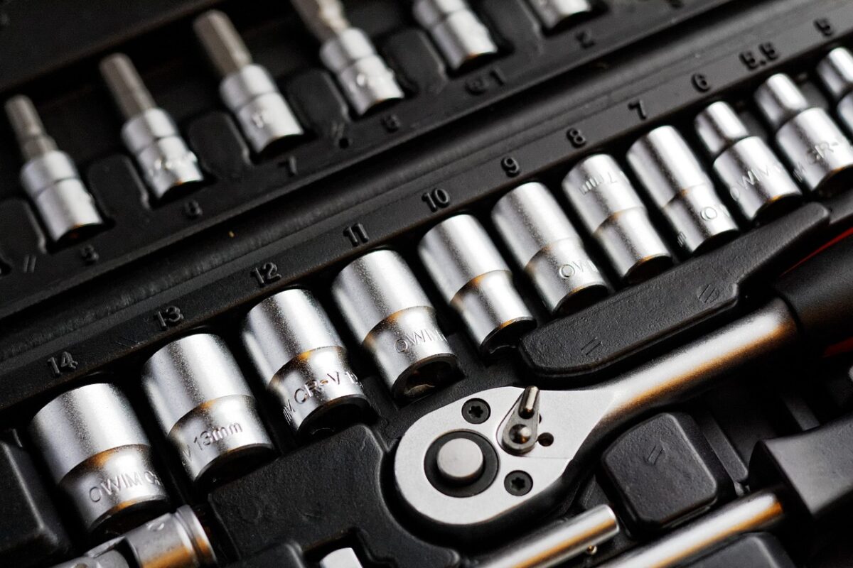 L'Union européenne souhaiterait instaurer un contrôle technique annuel pour les véhicules de plus de dix ans. Pixabay