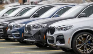 Peugeot, Citroën, Renault : laquelle éviter si vous cherchez une voiture sans souci ?
