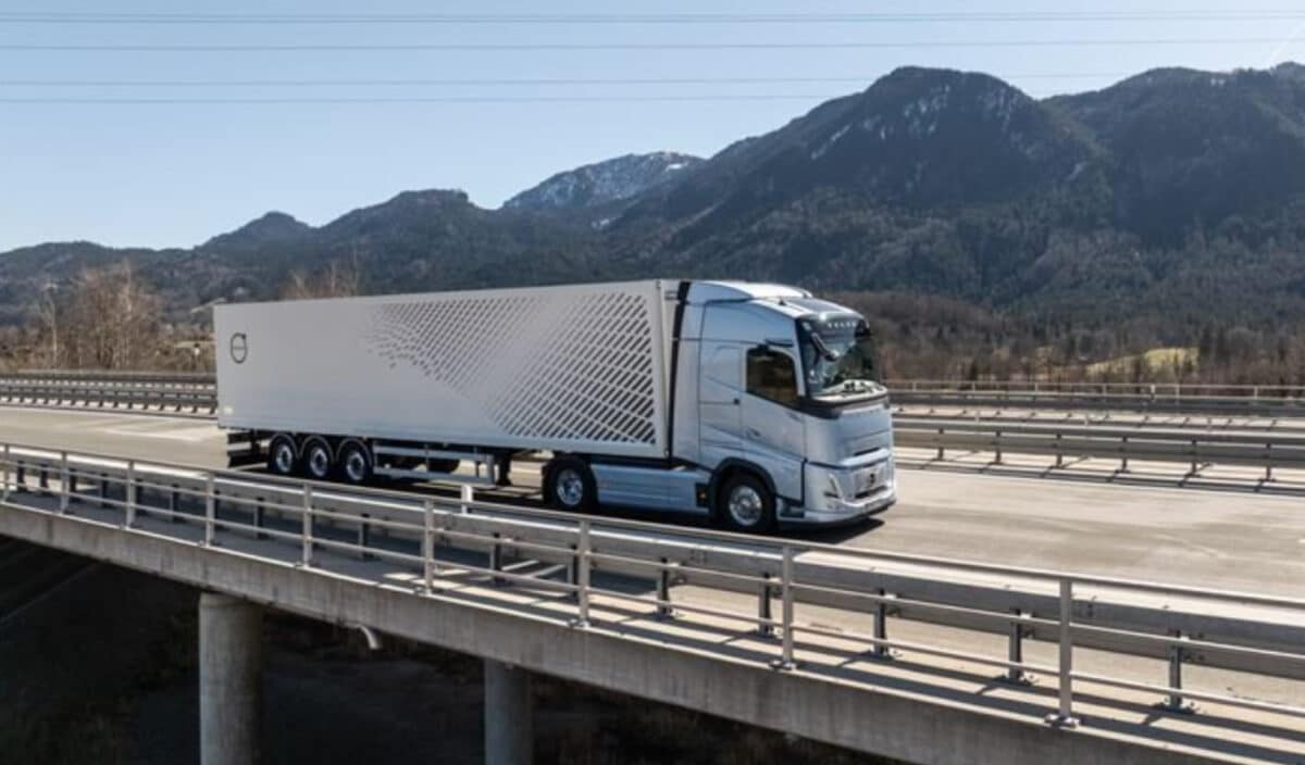 Volvo frappe fort : ce nouveau camion futuriste va vous laisser bouche bée