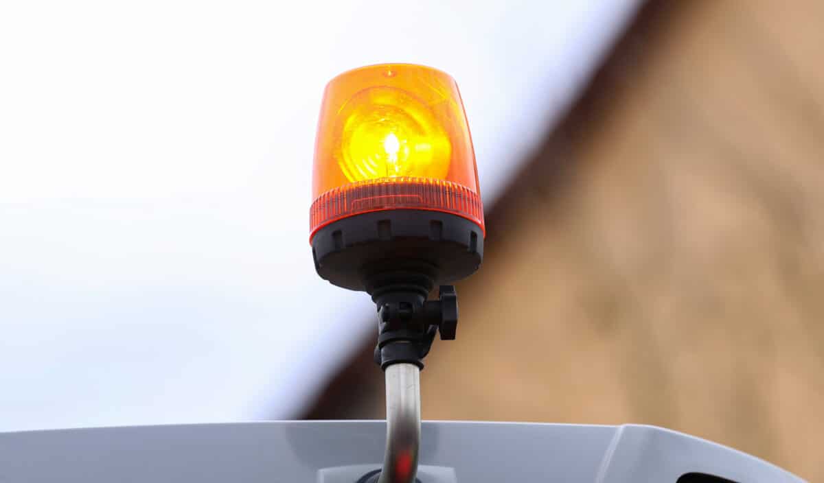 Bonne ou mauvaise idée ? Le triangle de signalisation remplacé par un gyrophare