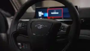 Un bug logiciel contraint Ford à suspendre la livraison de sa Mustang Mach-E