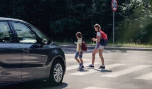 Piétons vs automobilistes : qui est vraiment prioritaire ?