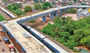 Un nouveau pont inutilisable à cause d’une erreur de conception monumentale : un angle à 90 degrés