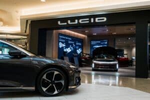lucid-voiture-electrique-autonomie-1200-km