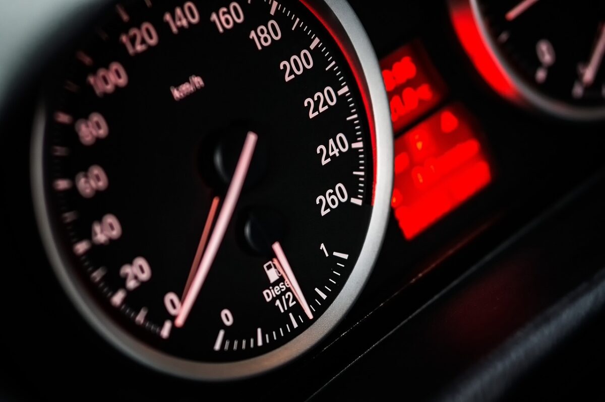 Les ventes de voitures se sont écroulées en France, depuis six mois, provoquant une crise au sein du secteur de l'automobile. Pixabay