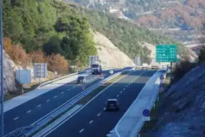 Ils n’en reviennent pas : le prix de cette autoroute a littéralement flambé