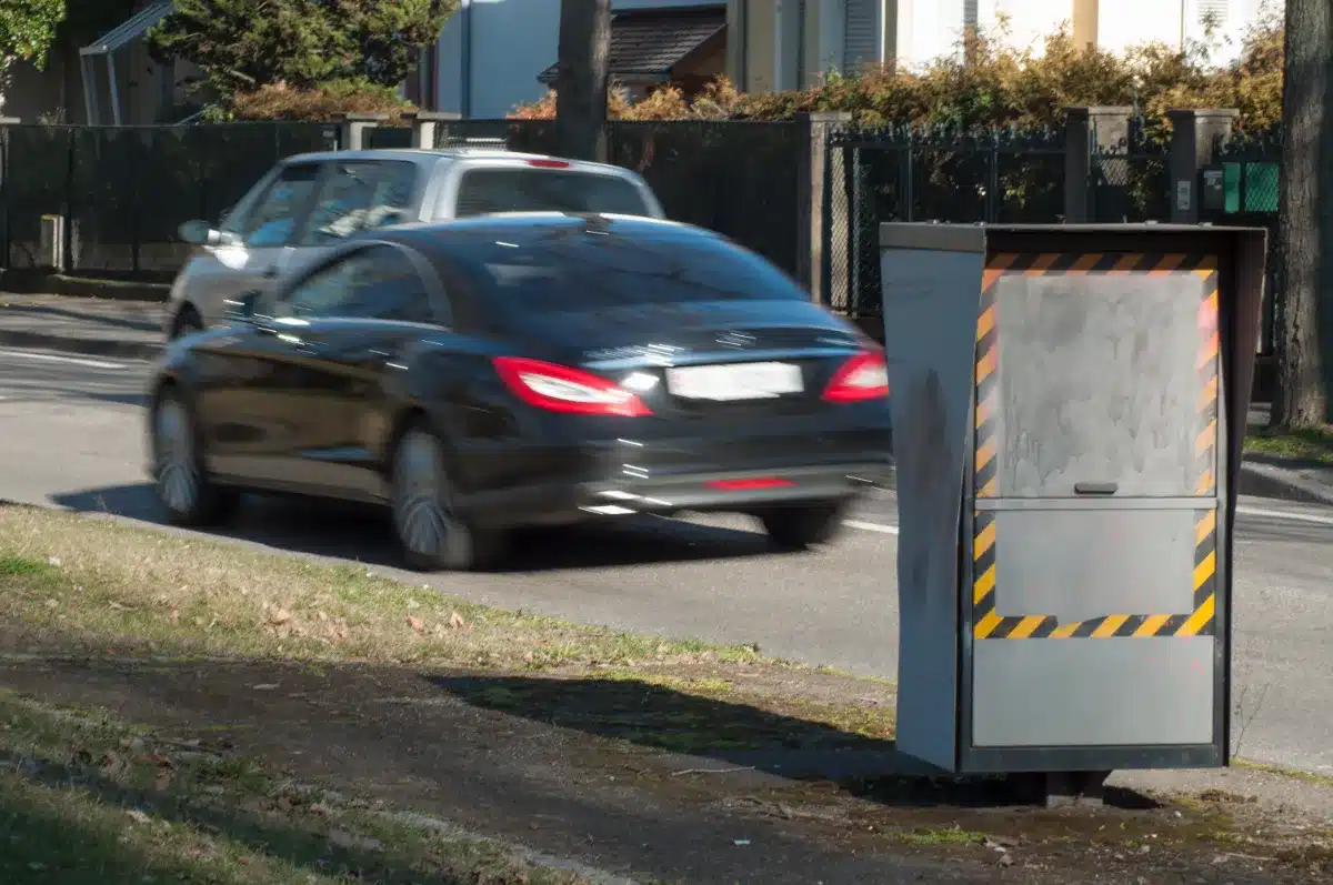 Fini les PV ? Ce concurrent de Waze affole les conducteurs… et les autorités