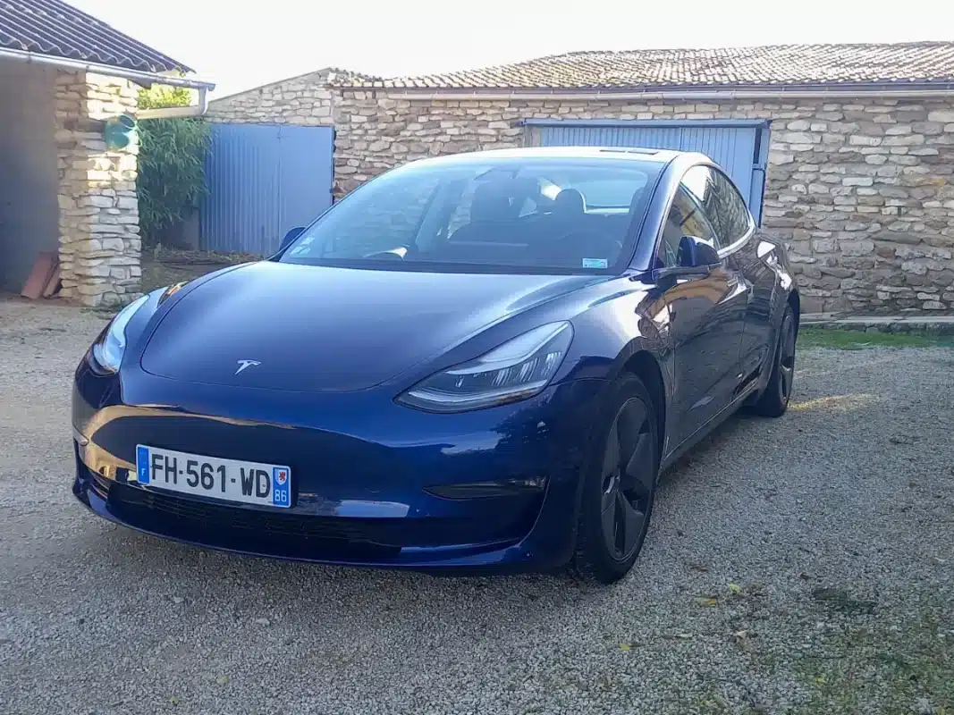 Pourquoi Tesla a dû renommer en urgence l’une de ses options les plus prisées en France