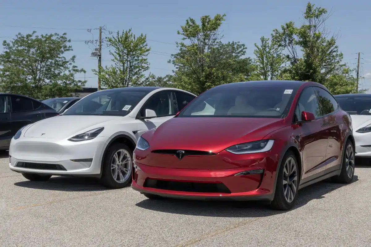 À deux pas de la France, les Tesla s’arrachent à prix cassés : pourquoi une telle braderie ?