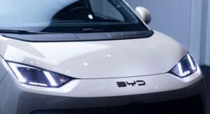 Warren Buffett tourne la page BYD : la fin d’un mariage historique