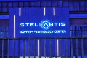 Batterie Ibis Et Fest Stellantis Avance Sur Deux Fronts Technologiques