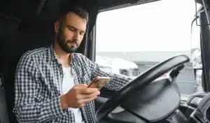 Téléphone au volant : dans les Landes, vos points de permis pourraient disparaître d’un coup