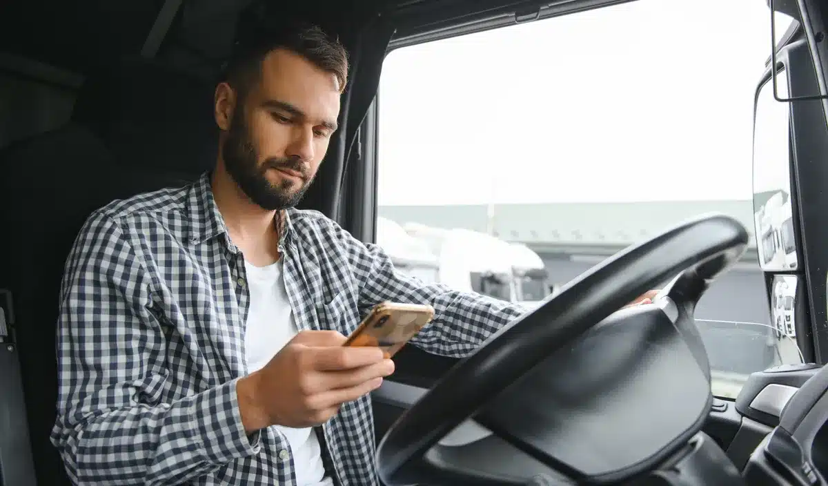 Téléphone au volant : dans les Landes, vos points de permis pourraient disparaître d’un coup