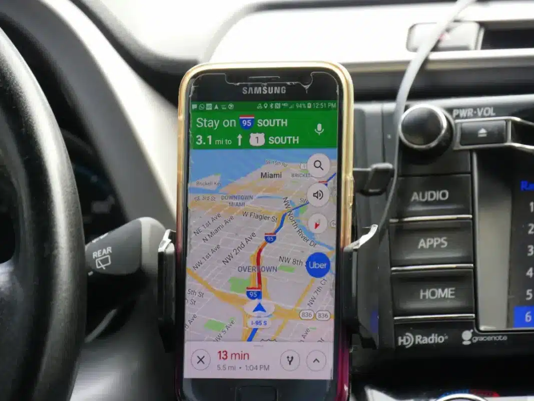 Google Maps copie enfin Waze : la nouveauté qui va tout changer pour les conducteurs