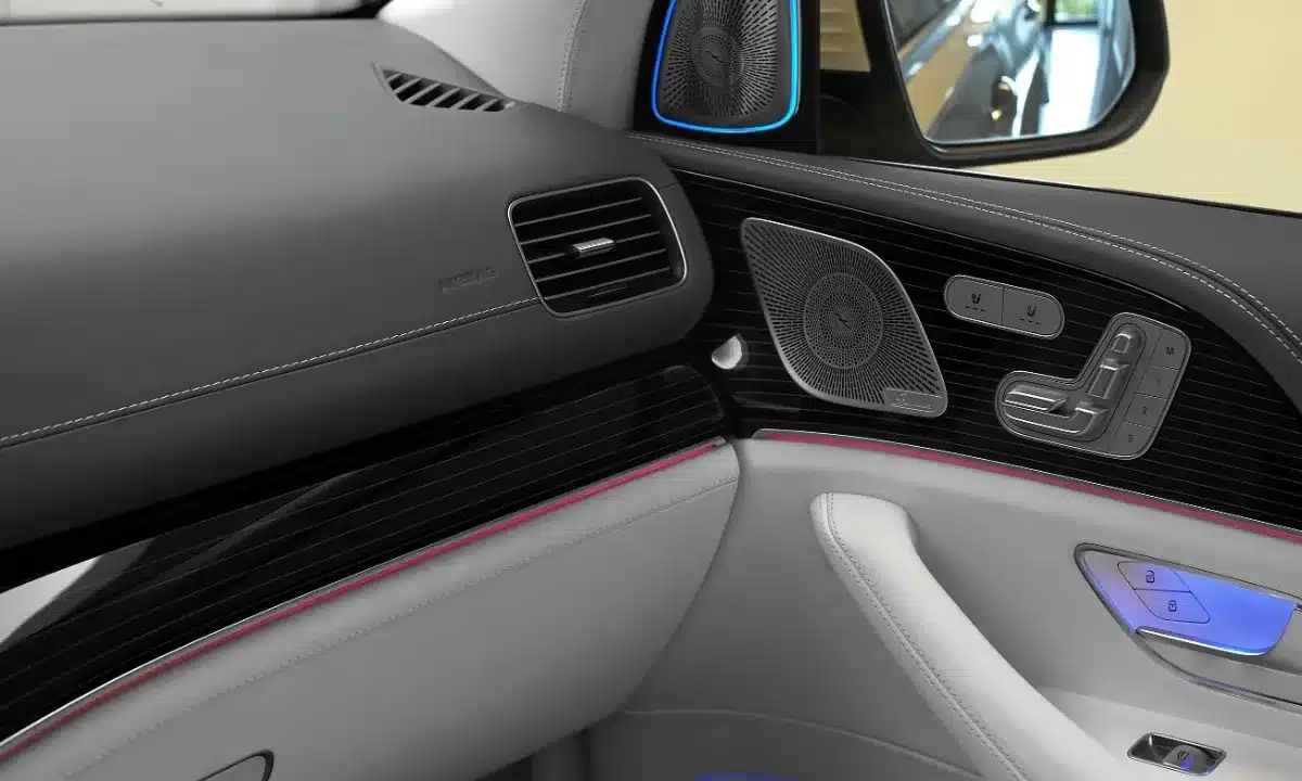 Renault installe une mystérieuse caméra dans ses voitures : la vraie raison enfin révélée
