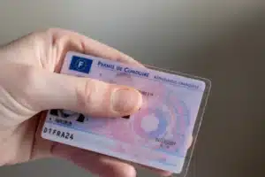 Après Google Maps, cette appli choque en affichant vos points de permis