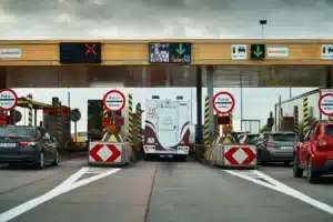 L'Union européenne prolonge l'exonération des péages pour les camions électriques jusqu'en 2031
