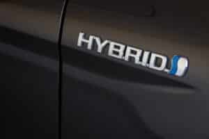 Les voitures hybrides rechargeables polluent bien plus qu’annoncé