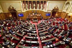 Taxis sous surveillance : le plan choc du Sénat pour traquer la fraude fiscale