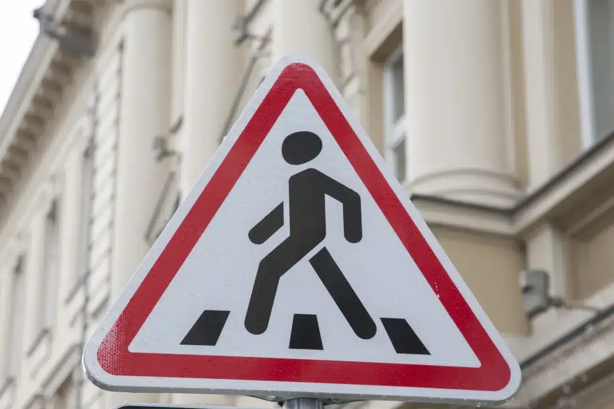 Stationnement : des milliers de places vont disparaître, et votre ville est sans doute concernée