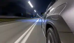 Autoroute transformée en jeu vidéo : la course folle d’un chauffard traqué par hélicoptère