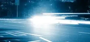 Ces nouveaux phares de voiture menacent votre vue et la sécurité routière : la France va-t-elle les bannir ?