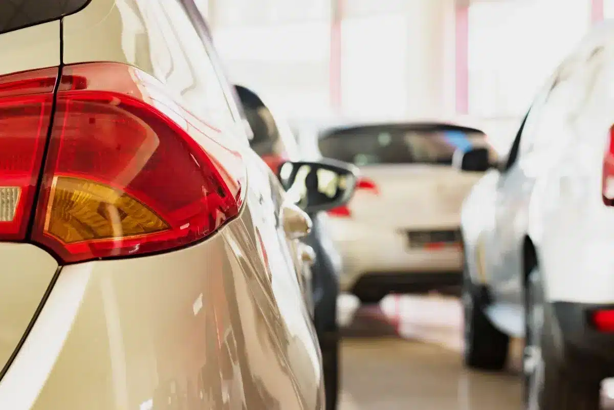 Voiture à 100 €/mois : le leasing social pourrait-il vraiment revenir dès 2026 ?