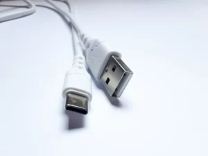 Port USB de la voiture : ces branchements anodins peuvent endommager votre véhicule sans prévenir