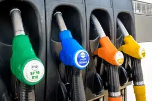 Fin du moteur thermique ? Les industriels du bioéthanol n’y croient absolument pas