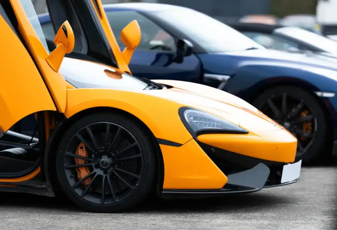 Derrière cette hypercar futuriste se cache une révolution qui vise les voitures « pas chères »