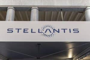 Stellantis Une Perte De 223 Milliards Deuros Qui Rebat Les Cartes Industrielles