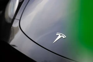 C’est fini pour Tesla : ces deux modèles mythiques disparaissent, les fans sous le choc