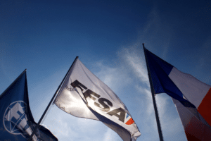 La Fédération française de sport automobile fait face à une crise majeure après la saisine de la justice par la ministre des Sports pour des pratiques internes controversées.FFSA