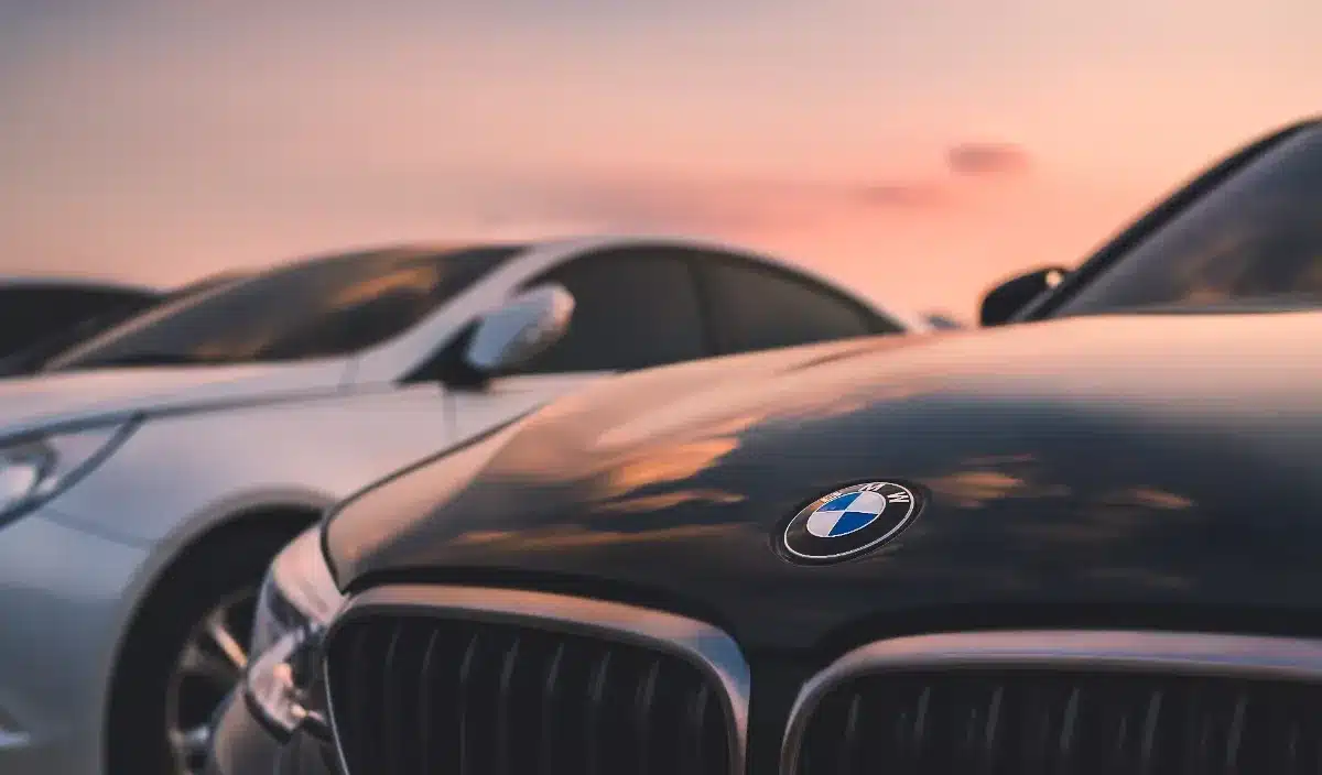 Avec 900 km d’autonomie, BMW enterre le moteur thermique sans retour possible